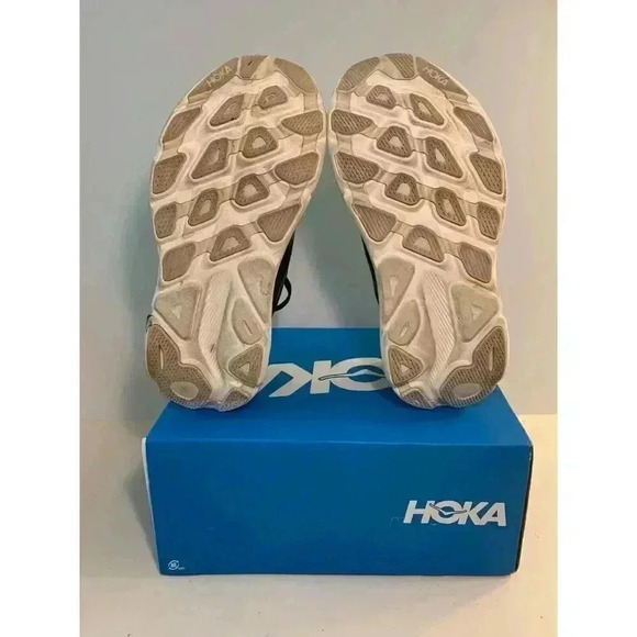 .923 Hoka W Clifton 9, Black/Gold, Womens Running Shoes-US 6 Womens - Picture 4 of 6